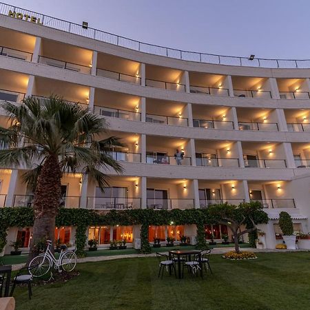 Ramada Resort By Wyndham El Puerto de Mazarrón Exteriör bild