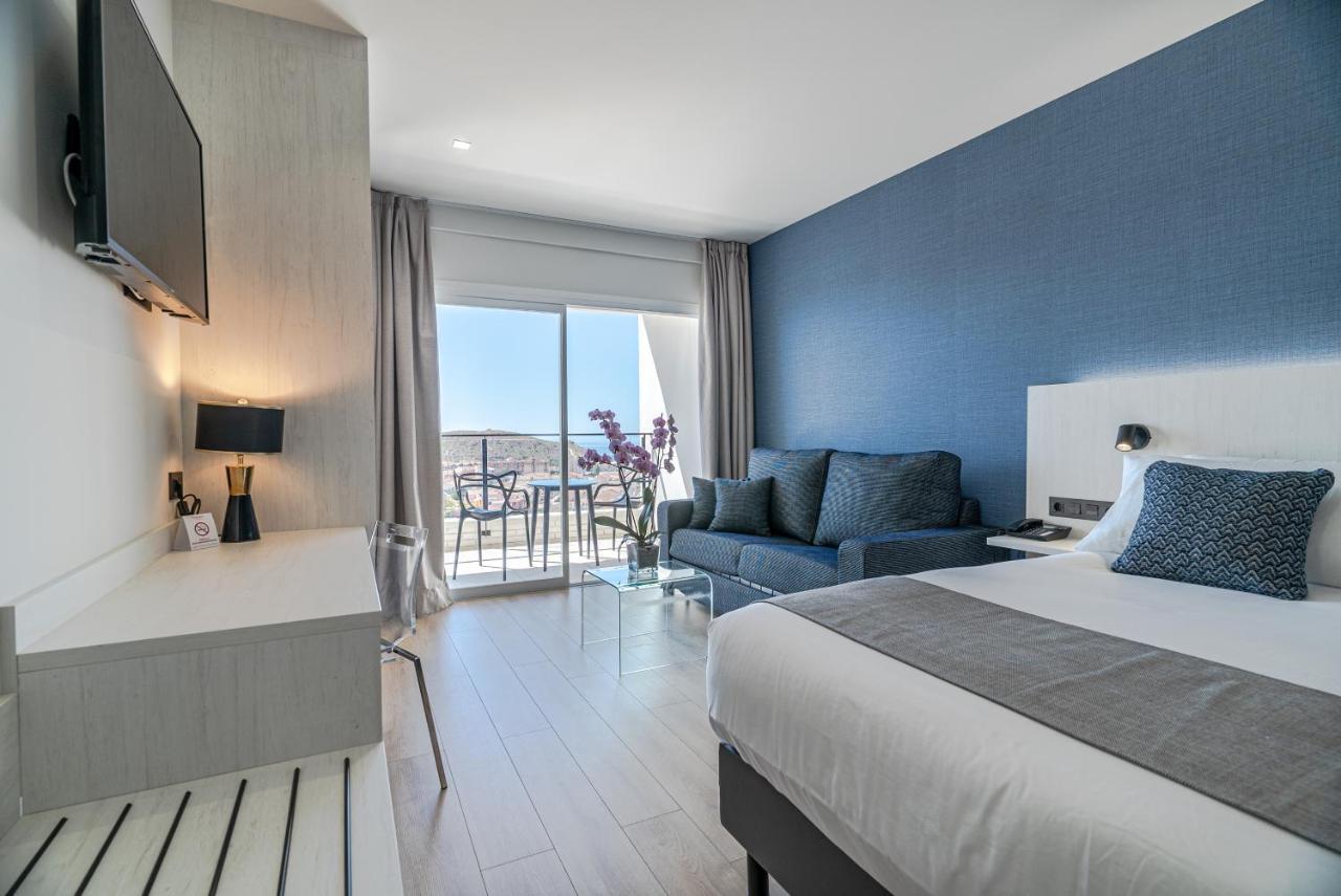 Ramada Resort By Wyndham El Puerto de Mazarrón Exteriör bild