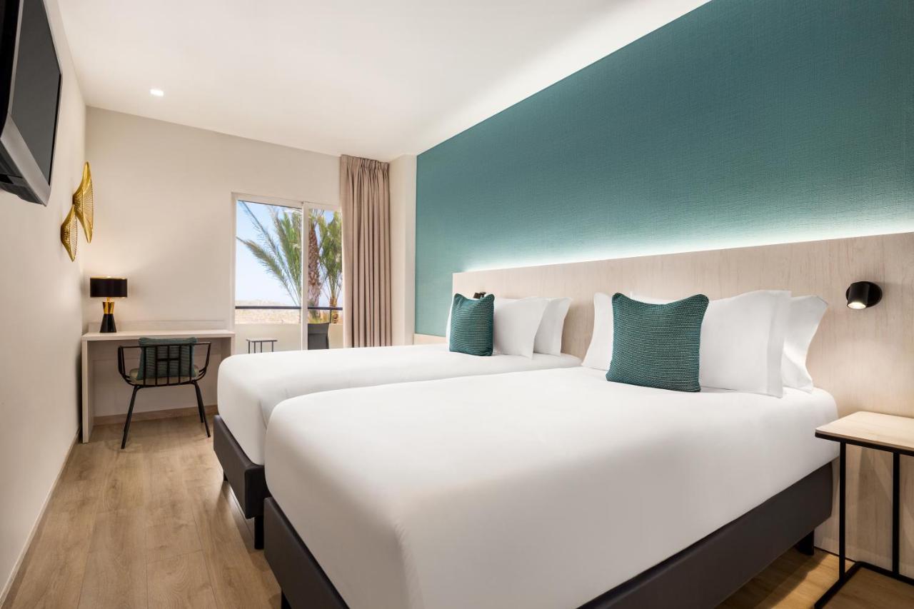 Ramada Resort By Wyndham El Puerto de Mazarrón Exteriör bild